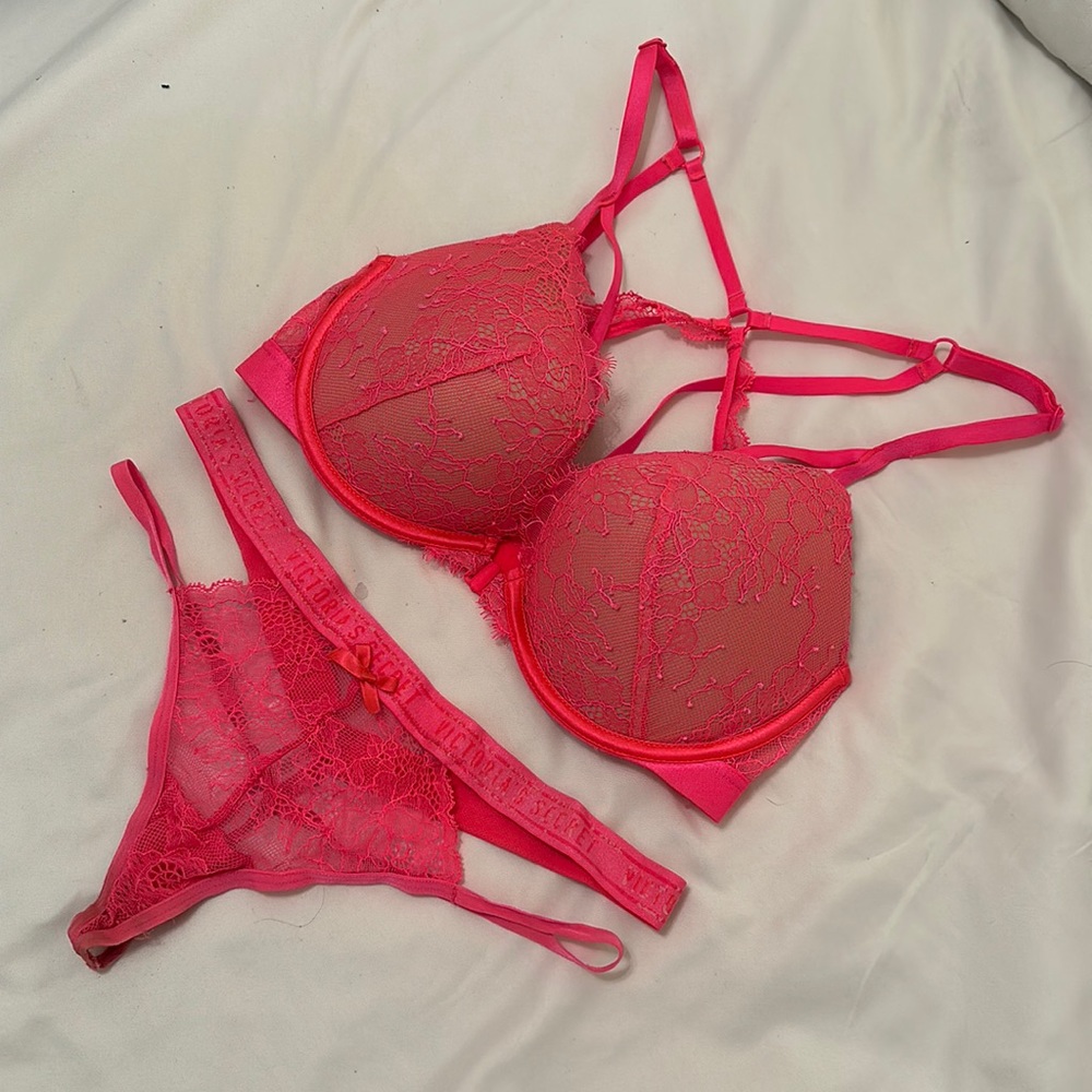 VS Neon Pink buy 2 sets, get 1 🆓